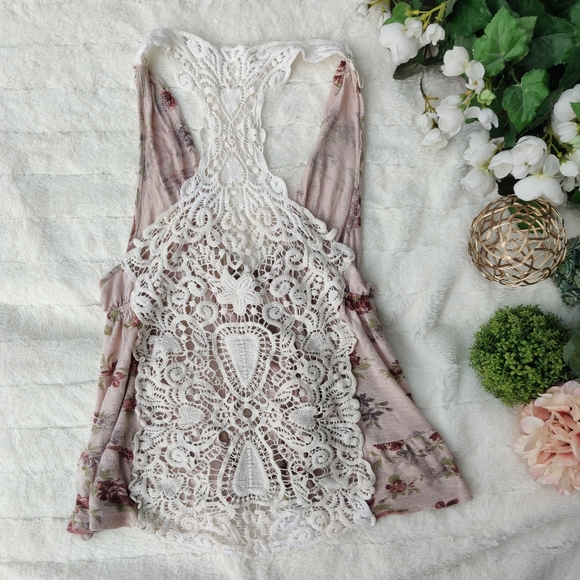 Tie-front floral print top with lace back - Picture 2 of 2